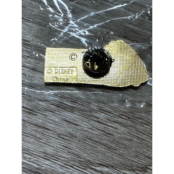 Vintage Disney|Lady & The Tramp|Perfectly Beautiful|Letter & Pin - Picture 5 of 6